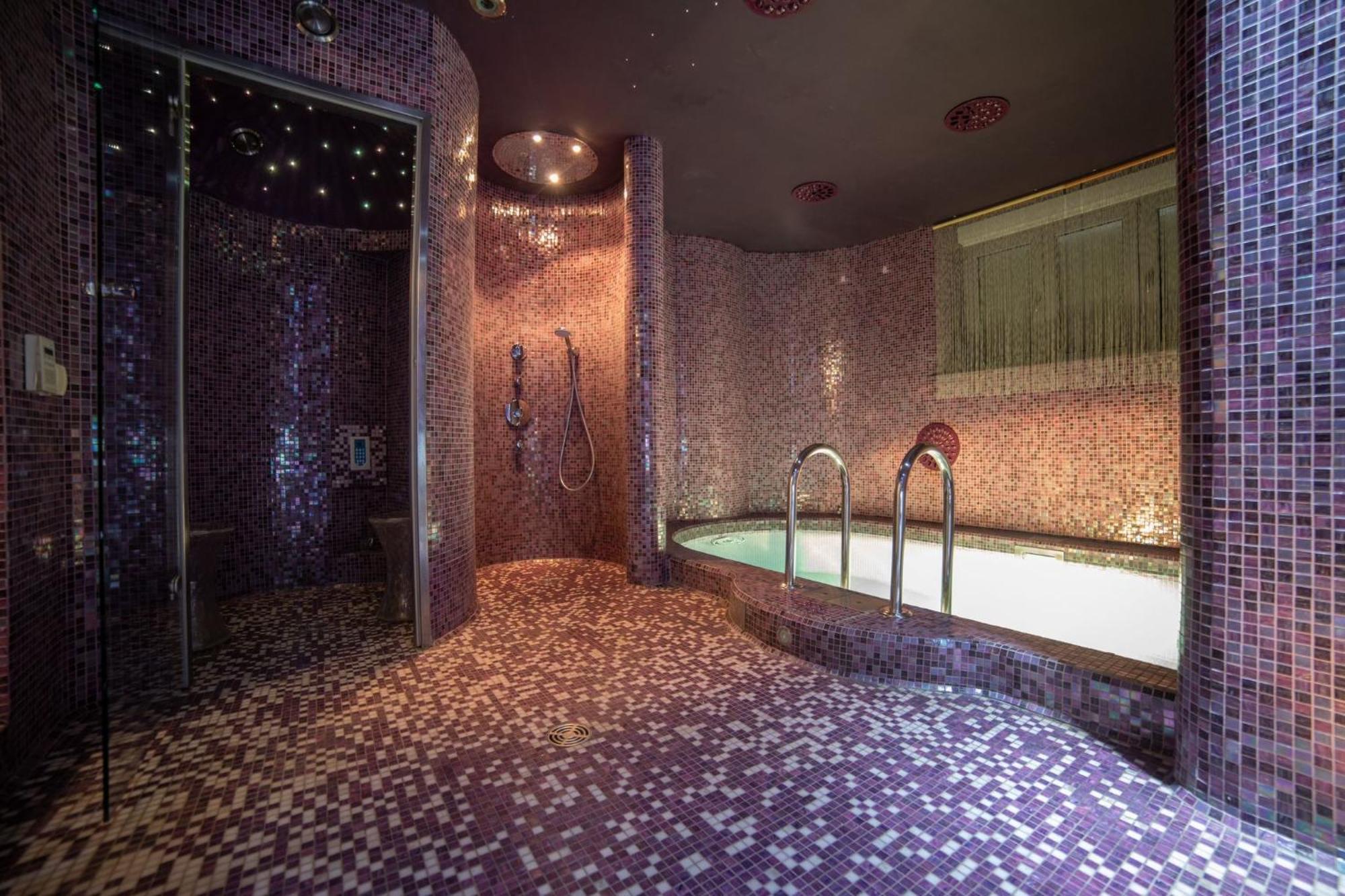 Diamond Prywatny Basen & Sauna Apartament Poznan Apartment